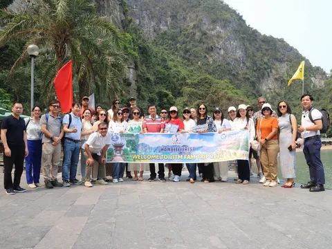 Ngày 25/4/2026, trên 160.000 lượt khách du lịch đến Quảng Ninh