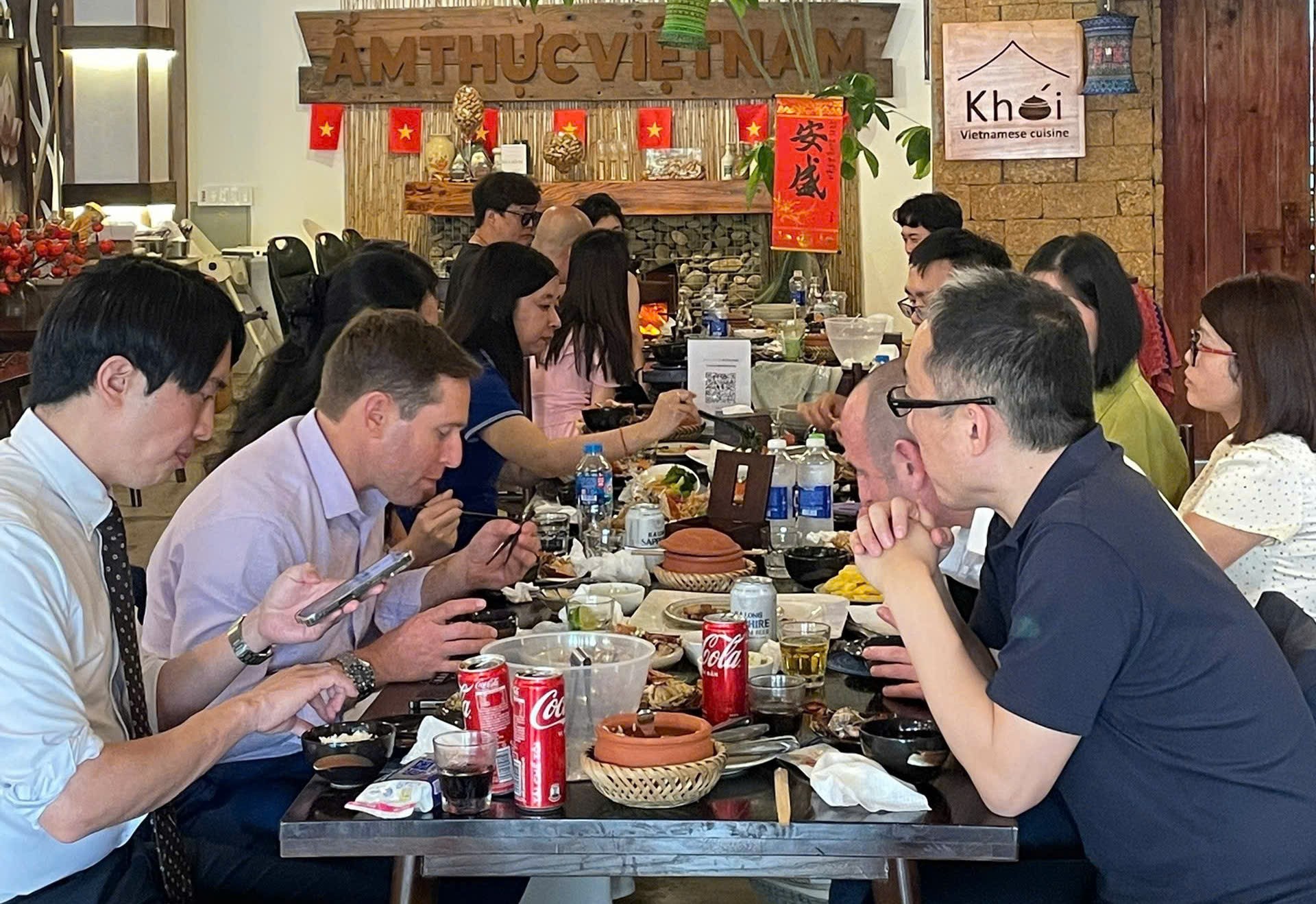 4-hang-khoi-1778506067 4-hang-khoi-1778506067.jpg