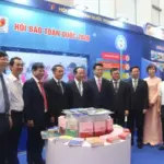 Lãnh đạo Đảng, Nhà nước tham quan không gian trưng bày tại Hội Báo toàn quốc 2026