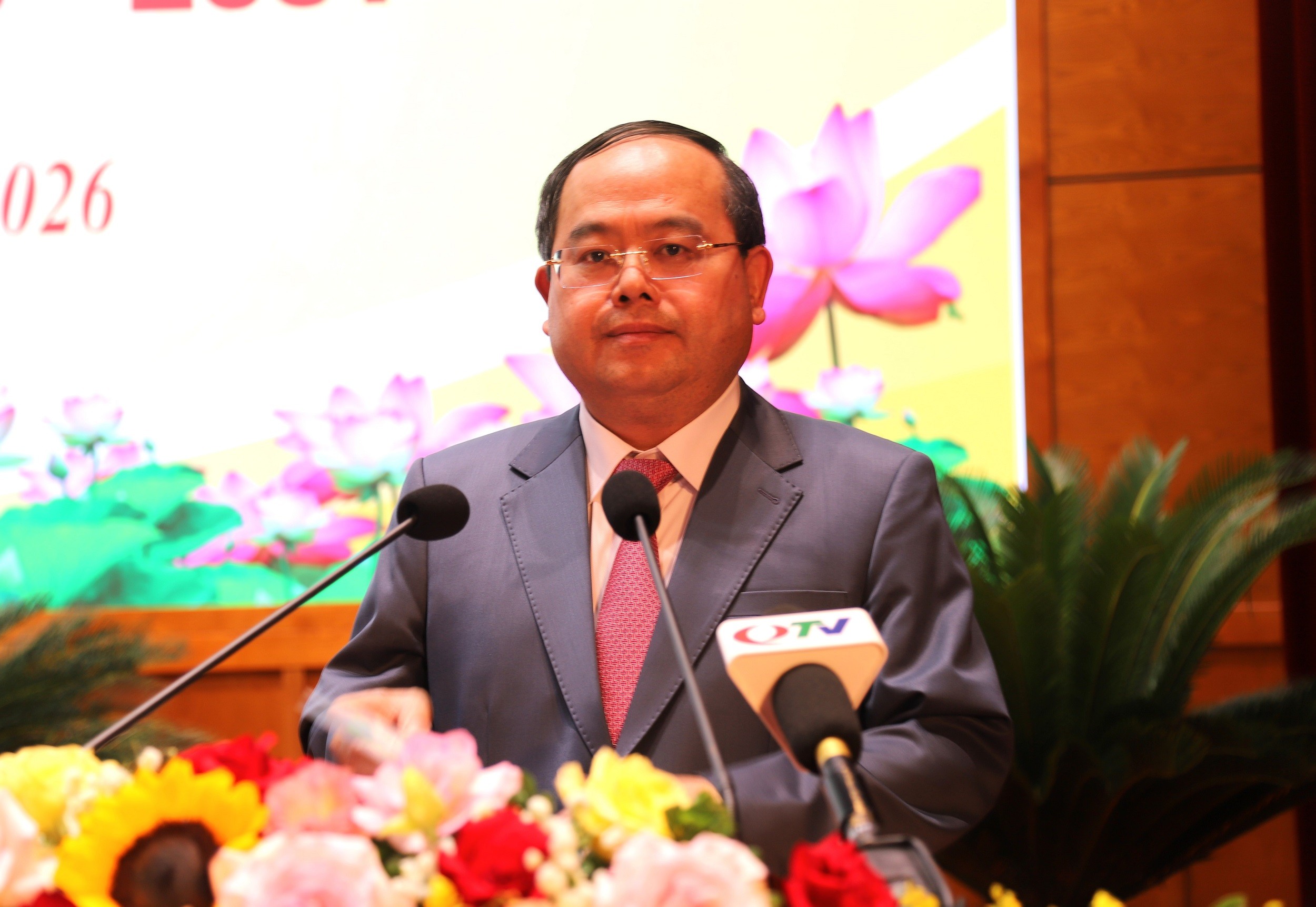 1-bi-thu-tinh-1783518021 1-bi-thu-tinh-1783518021.jpg