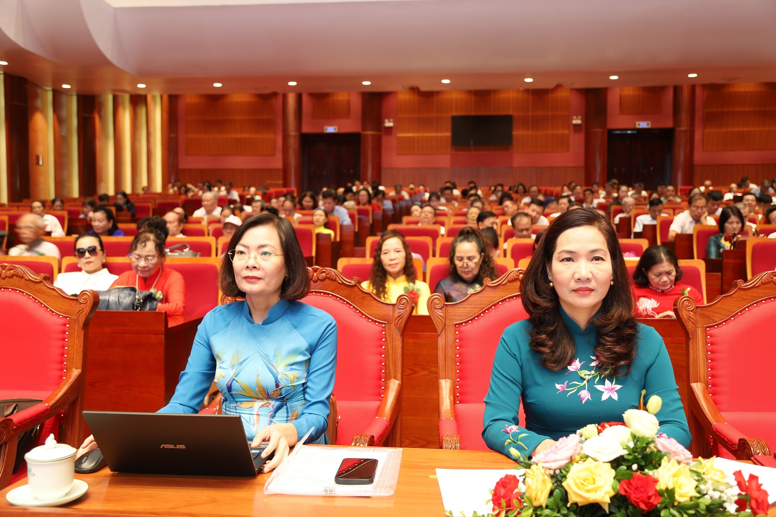 5-dai-bieu-1783518148 5-dai-bieu-1783518148.jpg