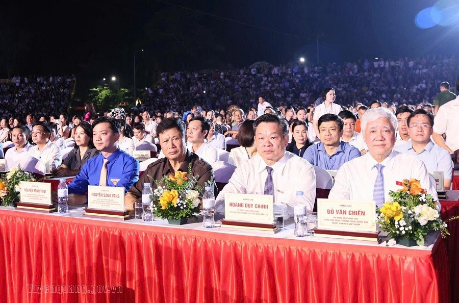 209-dai-bieu-1-1789964489 209-dai-bieu-1-1789964489.jpg