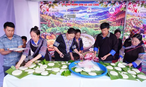Khám phá ẩm thực người Mông tại Lễ hội Sắc chàm Lao Chải