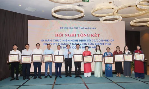 Khánh Hòa được khen thưởng tại Hội nghị tổng kết 10 năm thực hiện Nghị định về nhiếp ảnh