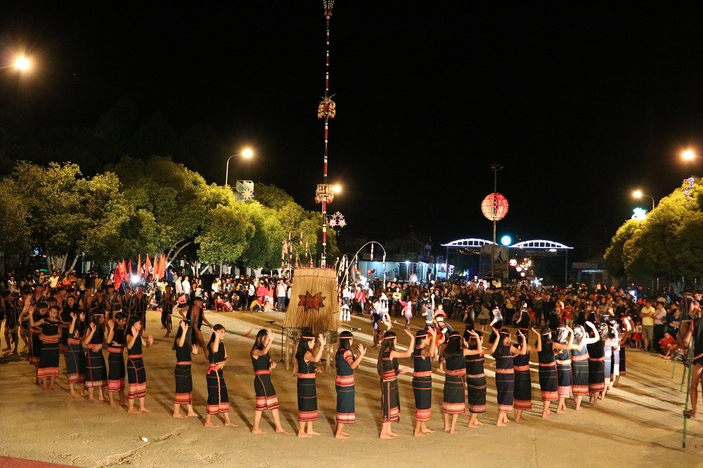 hoi-thi-cong-chieng-xoang-hoc-sinh-cac-truong-pho-thong-dan-toc-noi-tru-pho-thong-dan-toc-ban-tru-a-hanh-1792927669.JPG